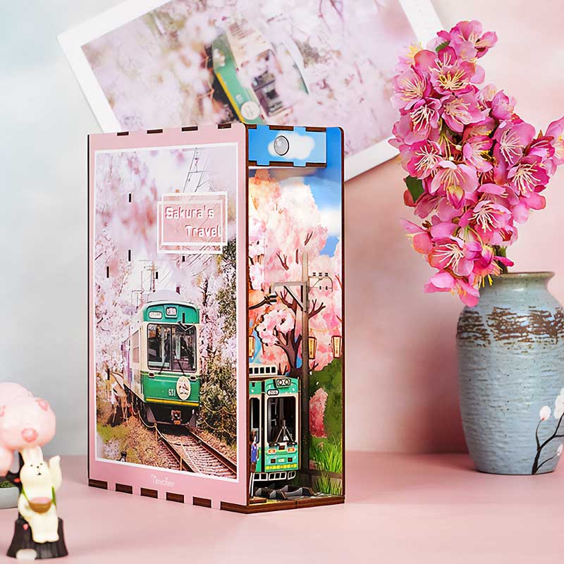 Sakura Travel Booknook Tonecheer
