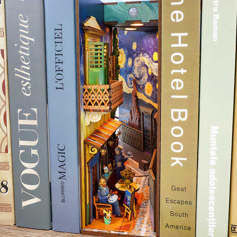 Vincent van Gogh Booknook Tonecheer