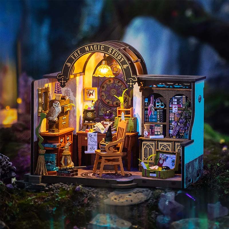 Miniatura Armable Magic Study Rolife