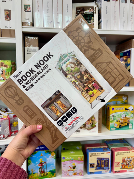 ARMABLE 3D BOOK NOOK SUNSHINE TOWN TGB02 - ROLIFE